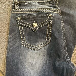 Shyanne Dark Wash Women's Jeans with Contrast Stitching